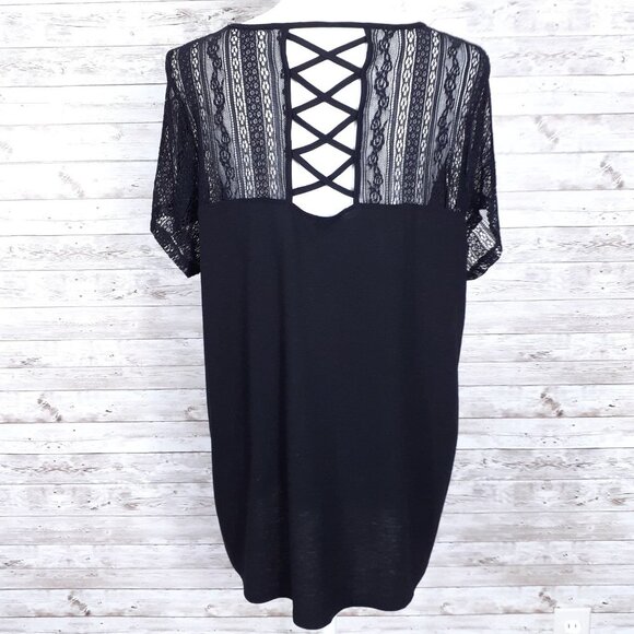 Torrid Womens Top 1X Lace Top Short Sleeved 263A - Picture 3 of 6